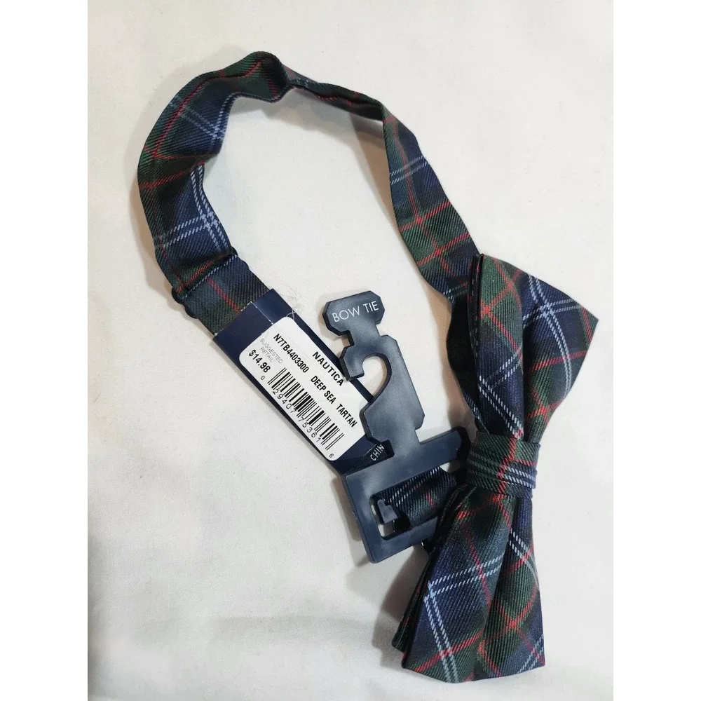 New With Tag Nautica Adjustable Deep Sea Tartan Bow Tie 70% Silk/30% Polyester